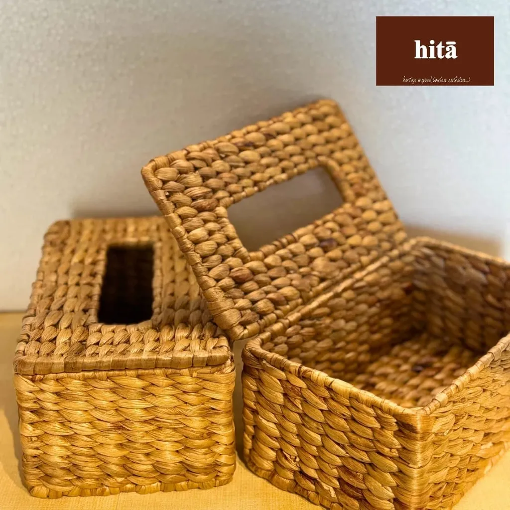 Nature Weave Tissue Holder