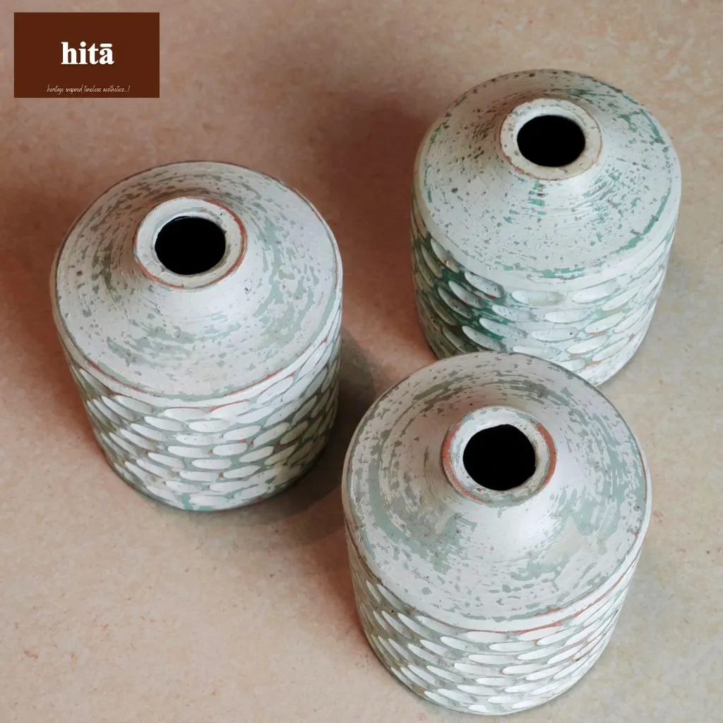 Rustic Aura - Pebble Vase 