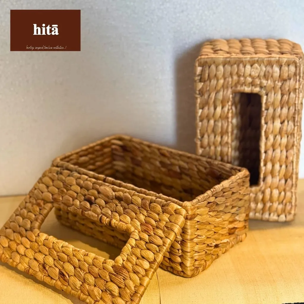 Nature Weave Tissue Holder
