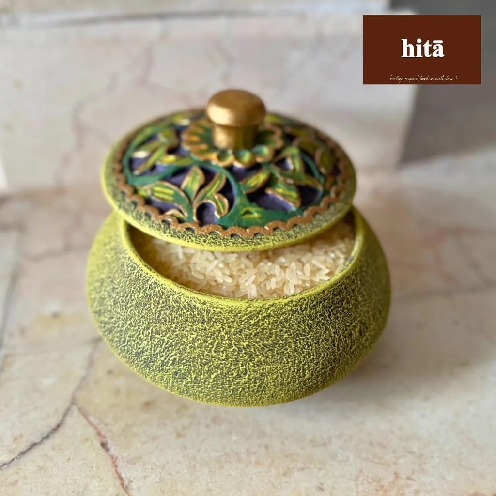 Puthandu Petti (Pot Shaped) (Green)