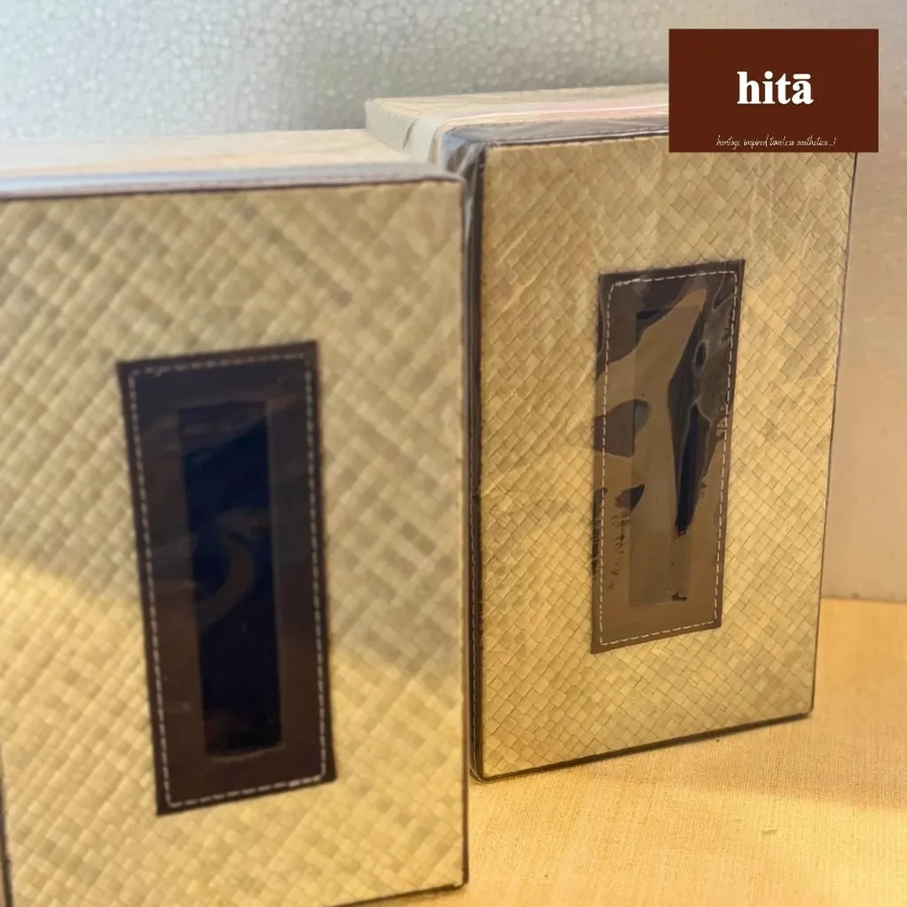 Woven Tissue Organizer