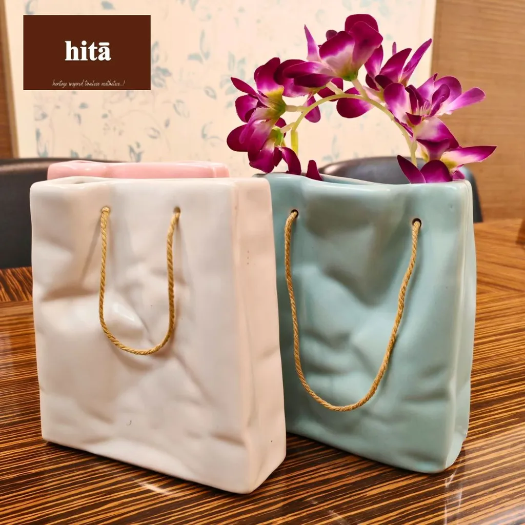 Clay Tote Ceramic Bag Vase (Plain White)