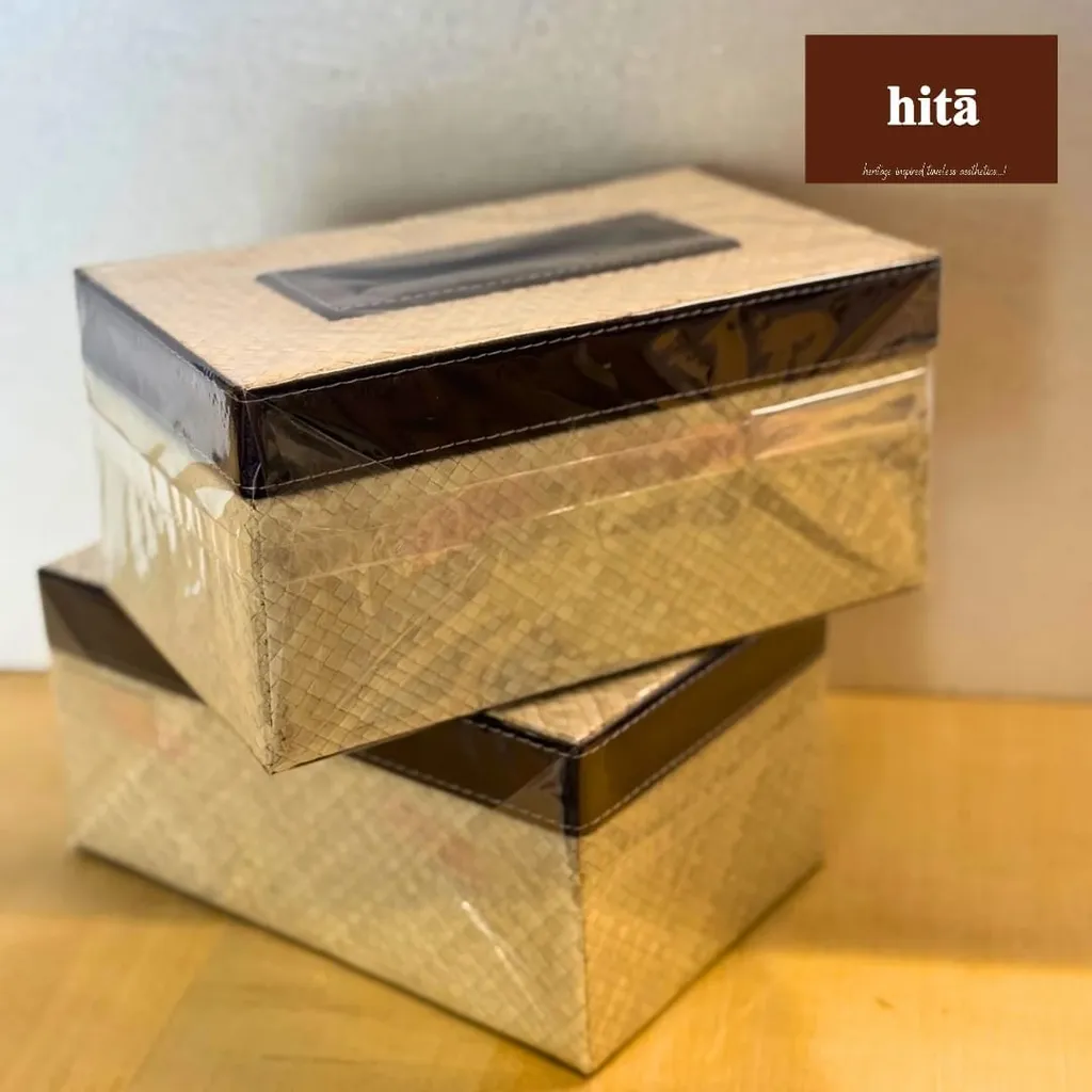 Woven Tissue Organizer