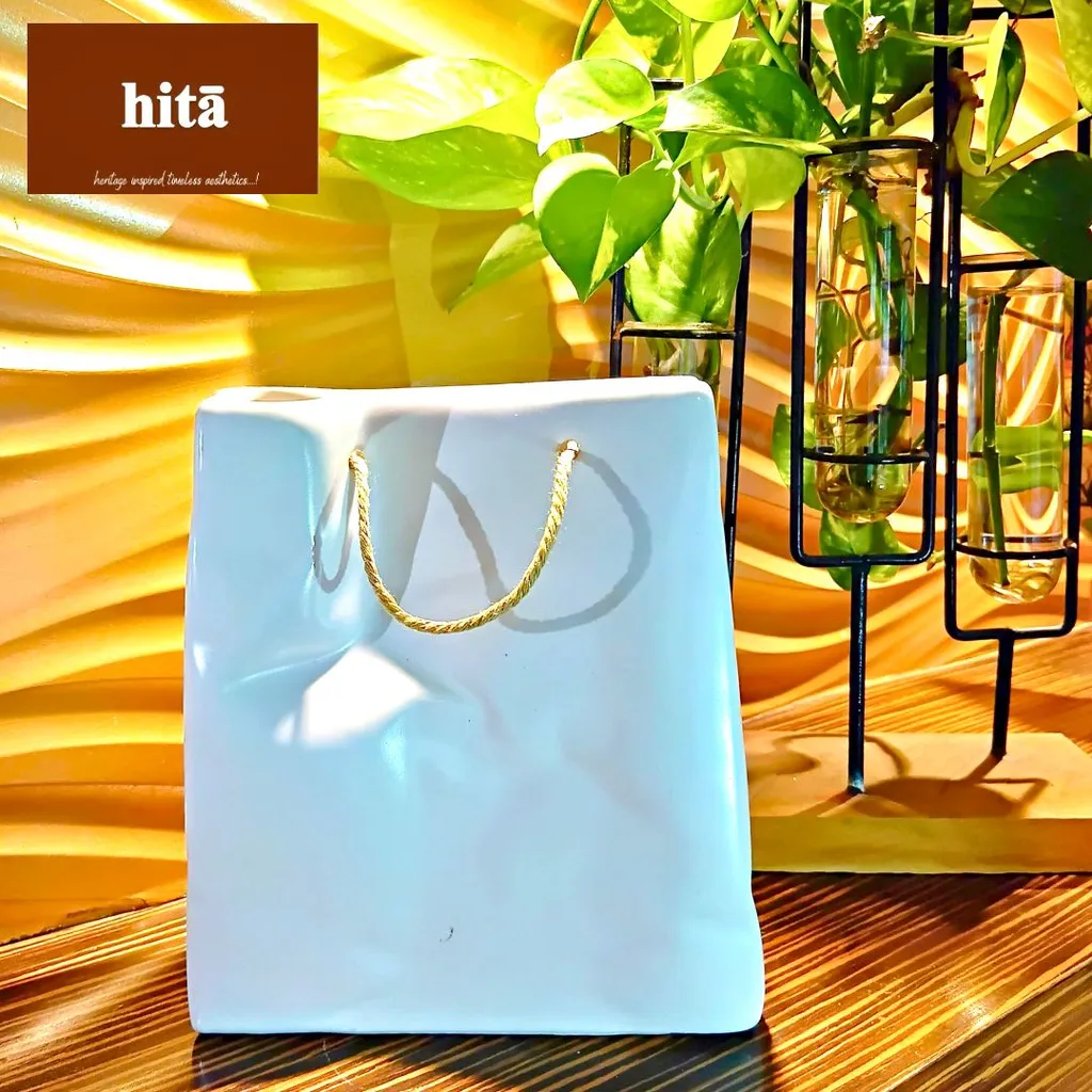 Clay Tote Ceramic Bag Vase (Plain White)